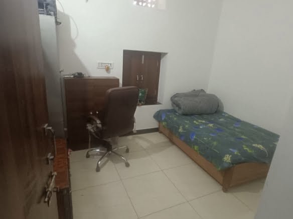 House for sale in pawanpuri