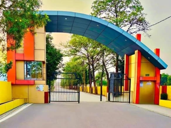 आगरा (rohta) में गेट बंद कॉलोनी में पाए अपना प्लॉट