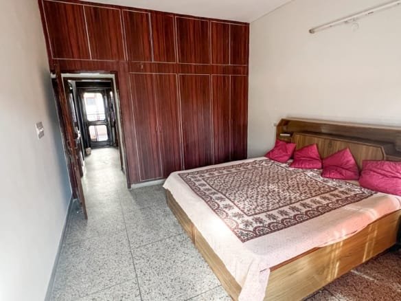 GIRLS PG with AC- Call 8968557579 to book Near Bestech Towers and IT Park Sector 66